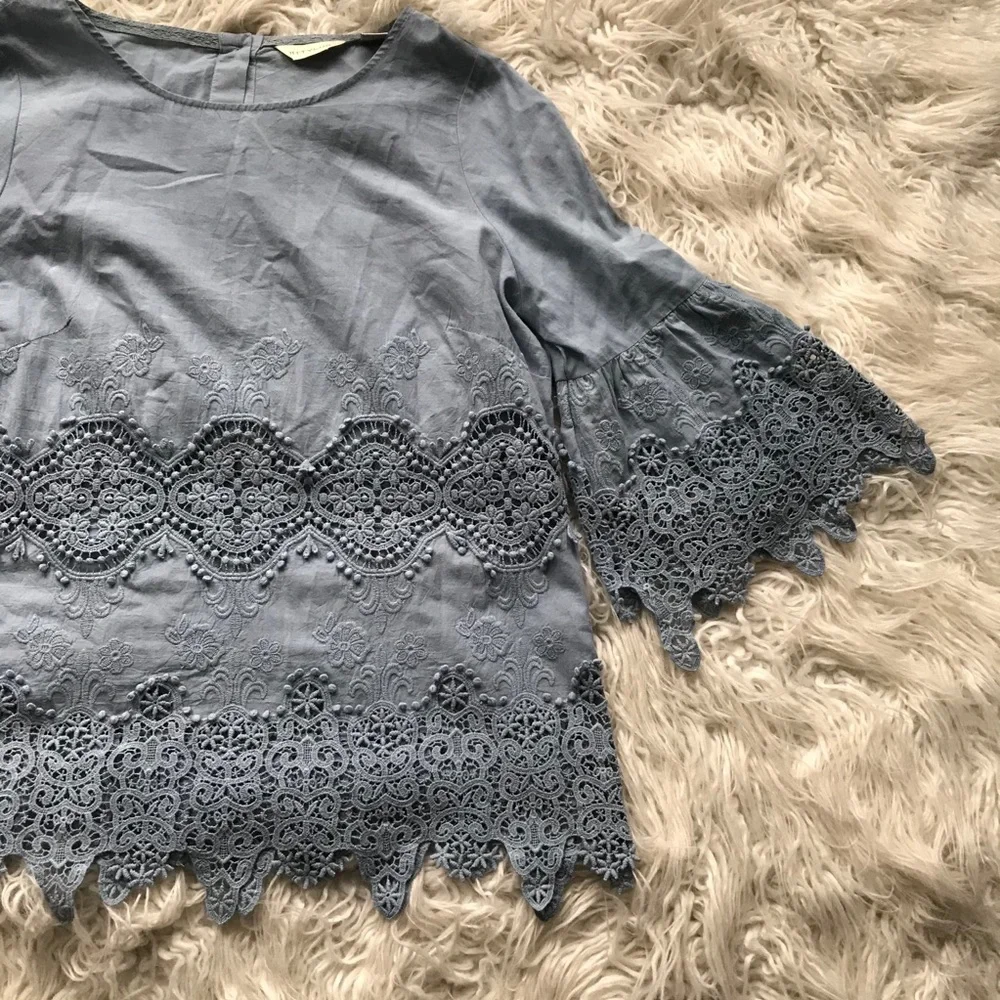 Anthropologie 11•1 Tylho Tunic Blue Lace Crochet‎